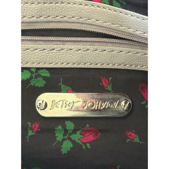 Betsey Johnson Quilted Hearts Shoulder‎ Bag - Picture 6 of 11